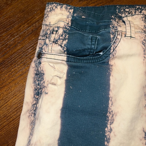 ⭐️Sonoma Blue & Cream Striped Distressed Denim Shorts Upcycled Size 14 - Picture 7 of 15